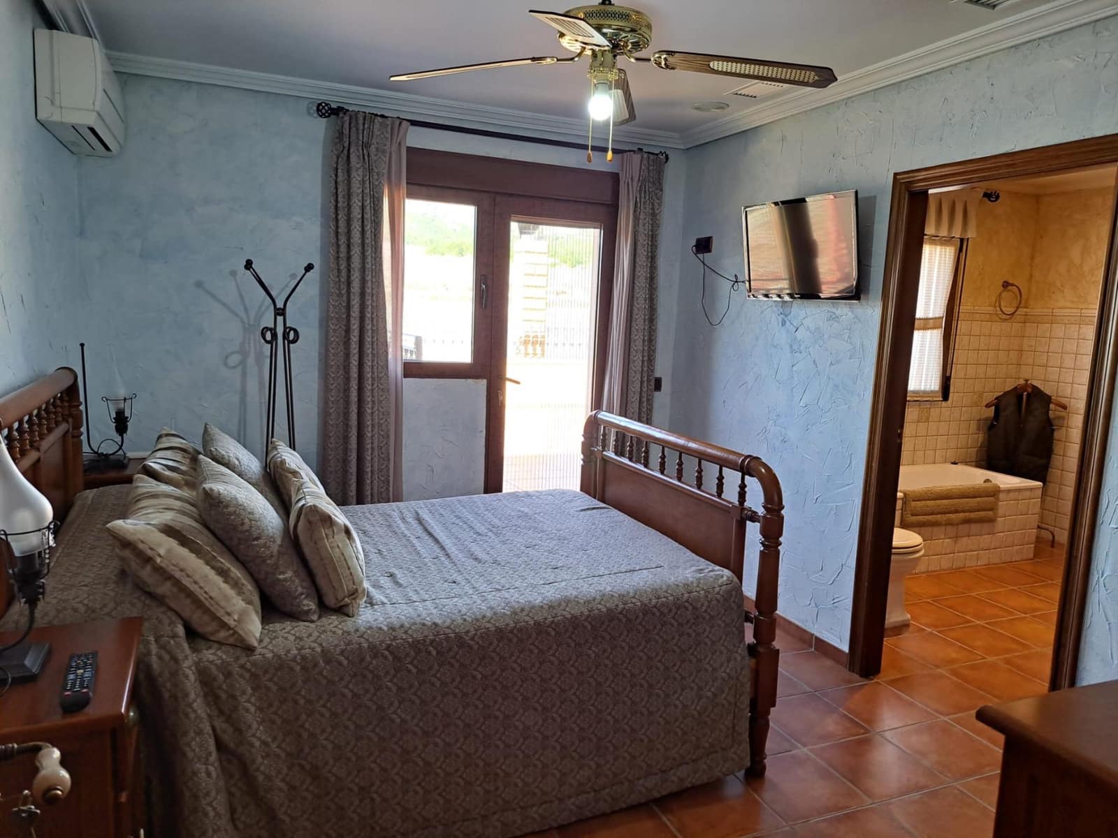 6 slaapkamer Finca/Landhuis te koop in Salinas met zwembad garage - € 1.000.000 (Ref: 9873532)