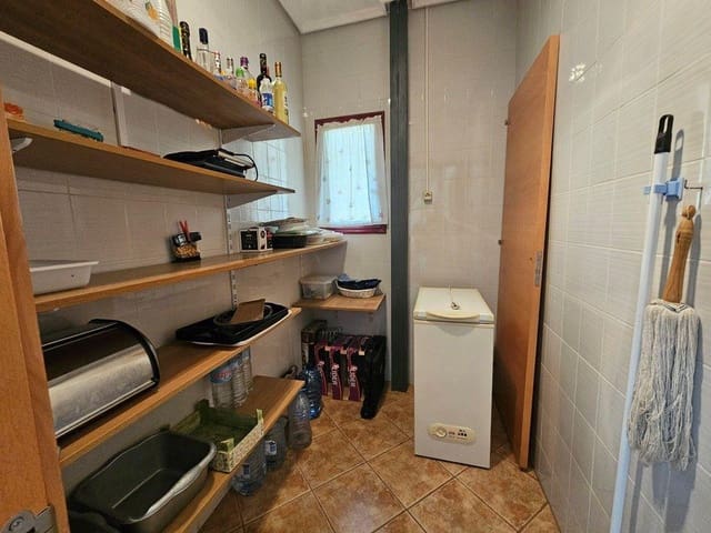 4 sovrum Finca/Hus på landet till salu i Monforte del Cid med pool - 319 000 € (Ref: 9876471)