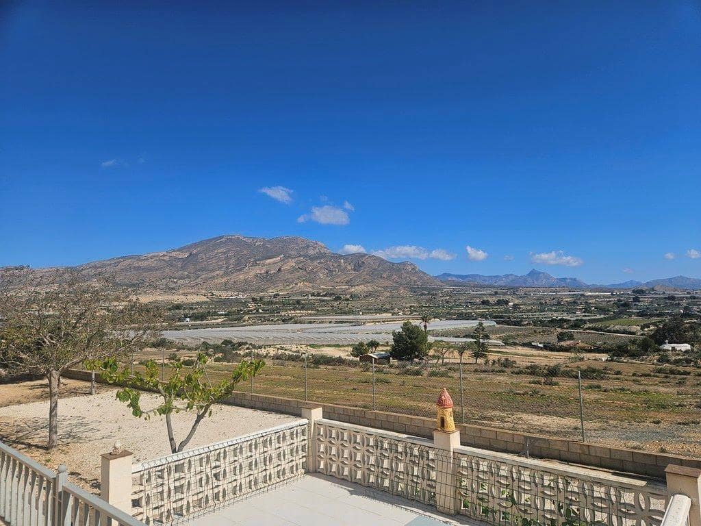 4 sovrum Finca/Hus på landet till salu i Monforte del Cid med pool - 319 000 € (Ref: 9876471)