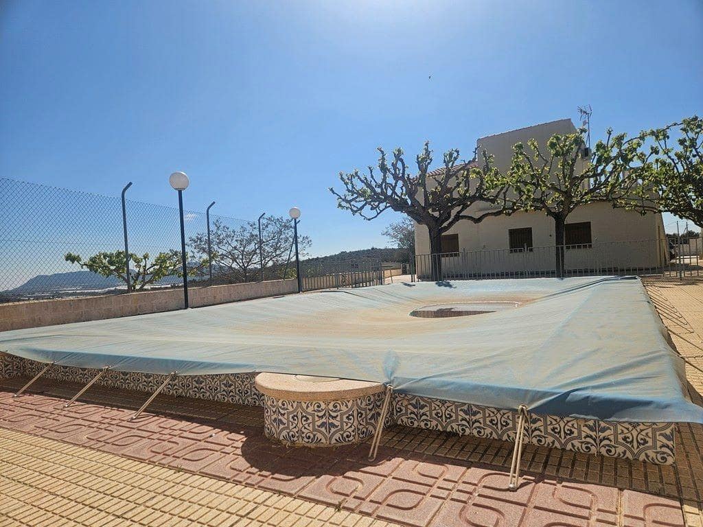 4 sovrum Finca/Hus på landet till salu i Monforte del Cid med pool - 319 000 € (Ref: 9876471)