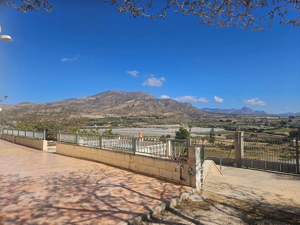 4 sovrum Finca/Hus på landet till salu i Monforte del Cid med pool - 319 000 € (Ref: 9876471)