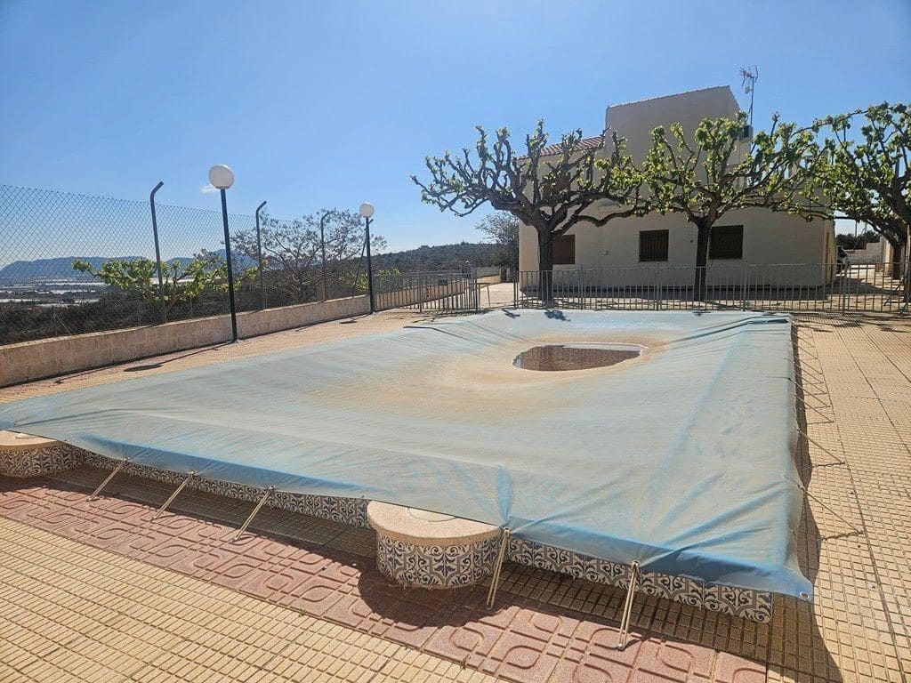 4 sovrum Finca/Hus på landet till salu i Monforte del Cid med pool - 319 000 € (Ref: 9876471)