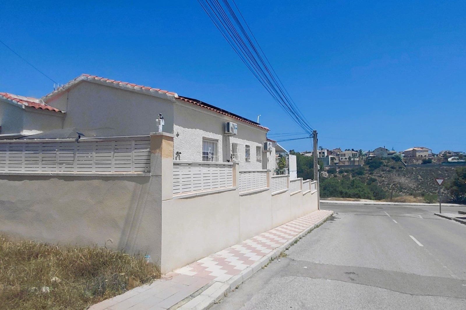 3 Zimmer Villa zu verkaufen in San Fulgencio mit Garage - 245.000 € (Ref: 9881968)