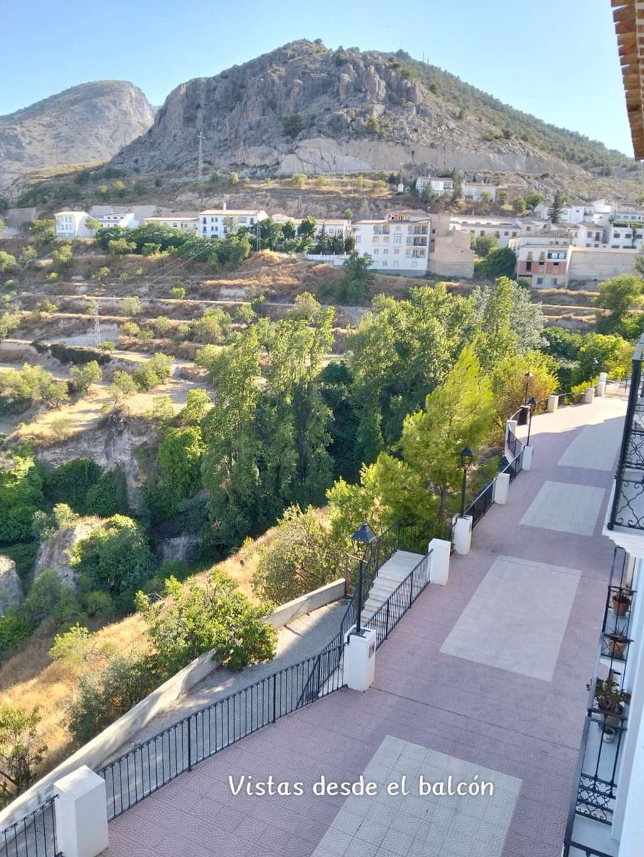 3 bedroom Apartment for sale in Velez-Blanco with garage - € 140,000 (Ref: 10036360)