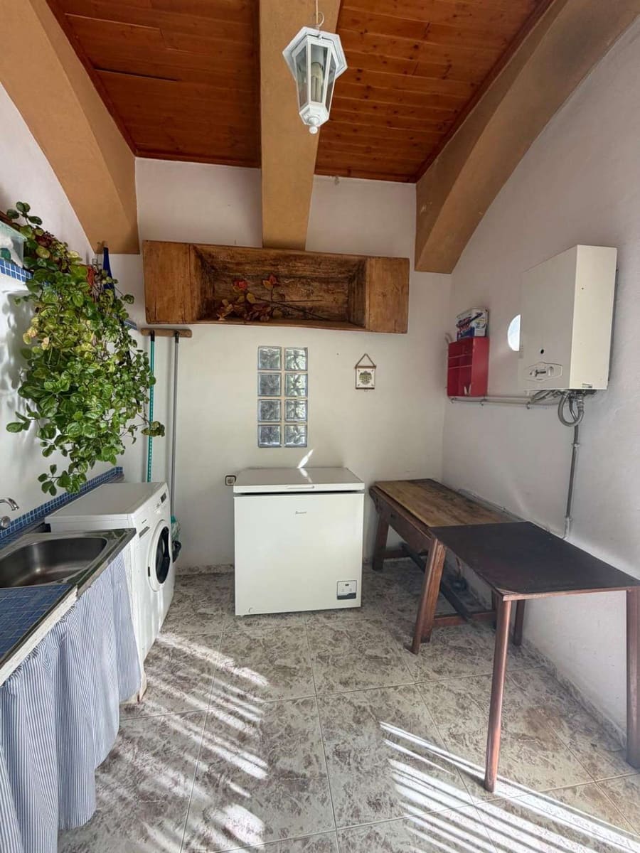7 sovrum Hus till salu i Velez-Rubio med pool - 275 000 € (Ref: 10072415)