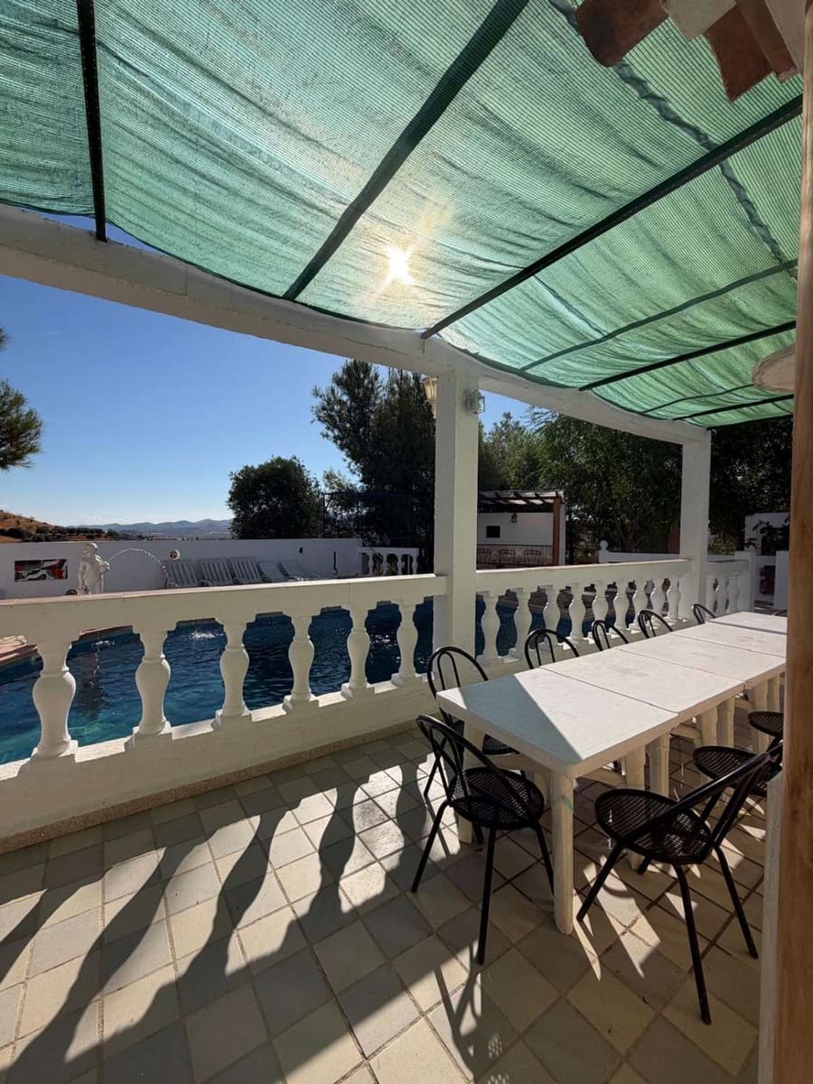 7 sovrum Hus till salu i Velez-Rubio med pool - 275 000 € (Ref: 10072415)
