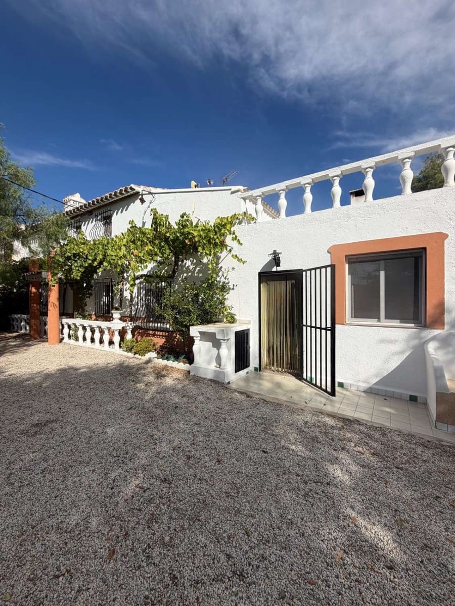 7 sovrum Hus till salu i Velez-Rubio med pool - 275 000 € (Ref: 10072415)