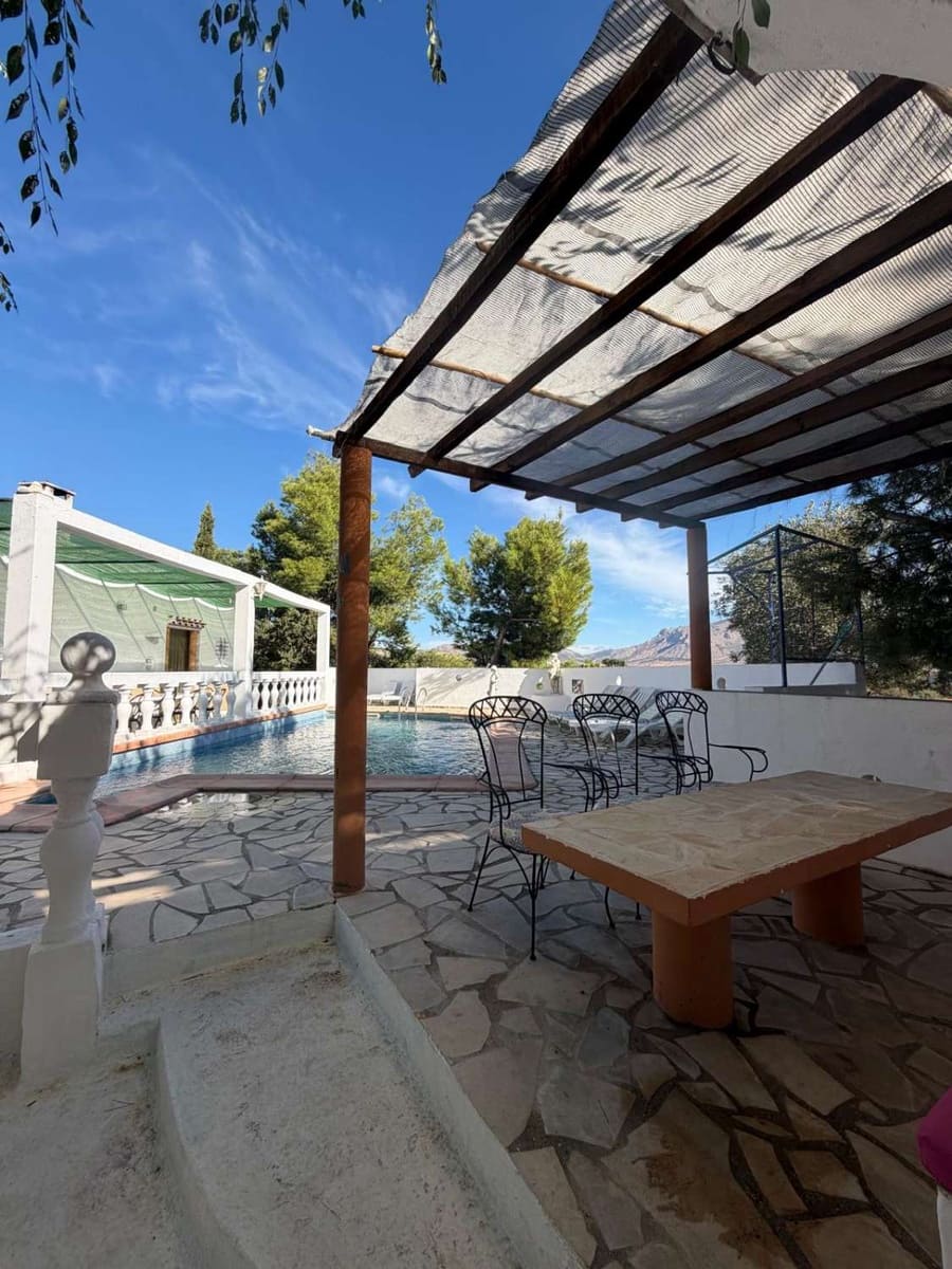 7 sovrum Hus till salu i Velez-Rubio med pool - 275 000 € (Ref: 10072415)
