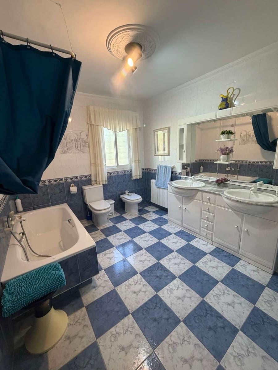 7 sovrum Hus till salu i Velez-Rubio med pool - 275 000 € (Ref: 10072415)