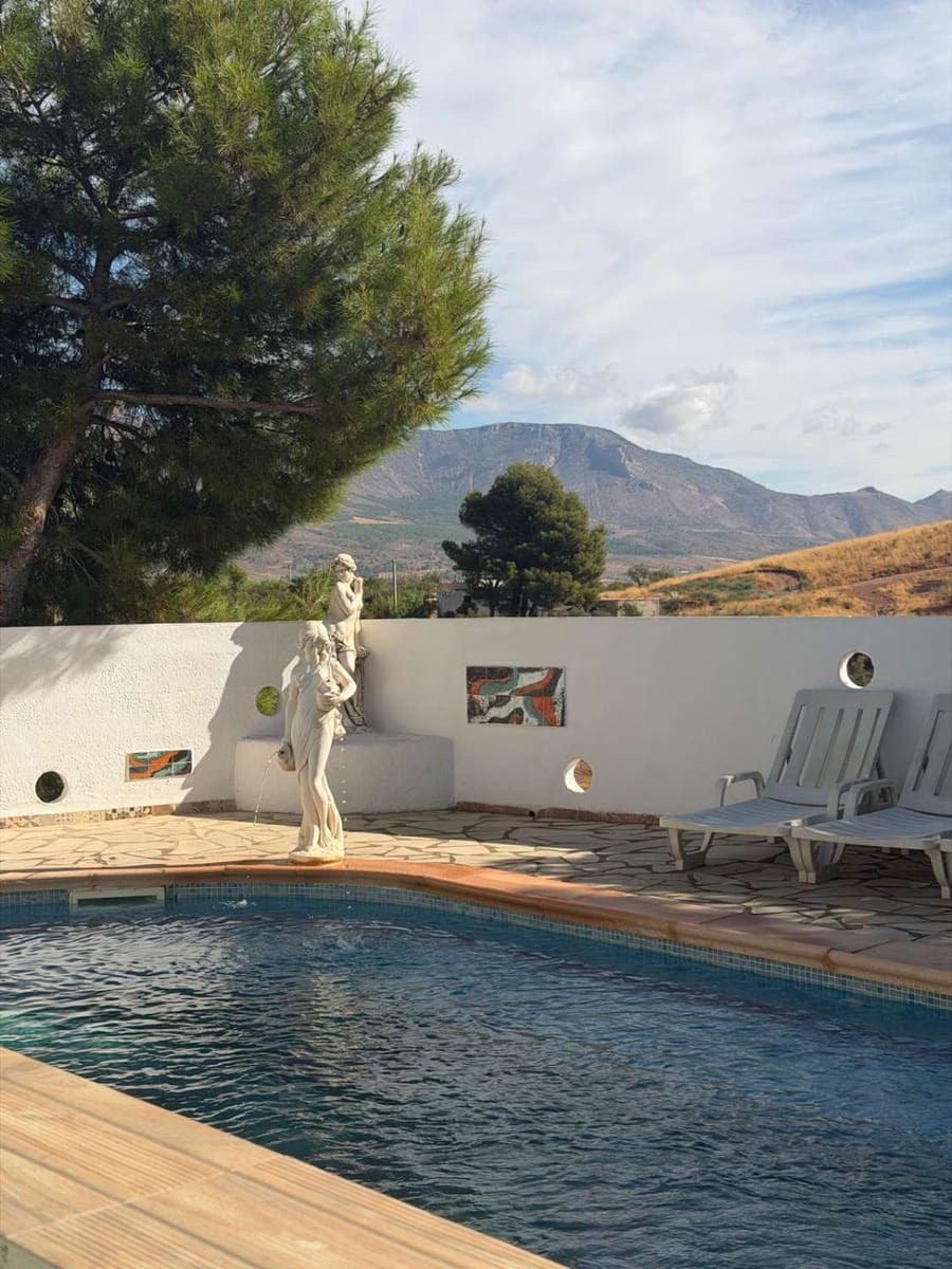7 sovrum Hus till salu i Velez-Rubio med pool - 275 000 € (Ref: 10072415)