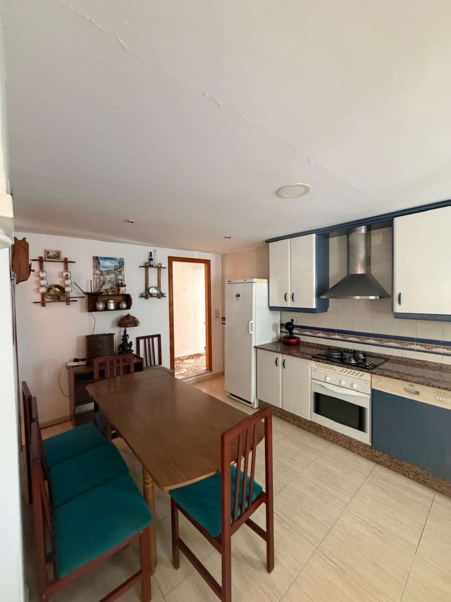 7 bedroom Townhouse for sale in Velez-Rubio with pool garage - € 275,000 (Ref: 10072415)