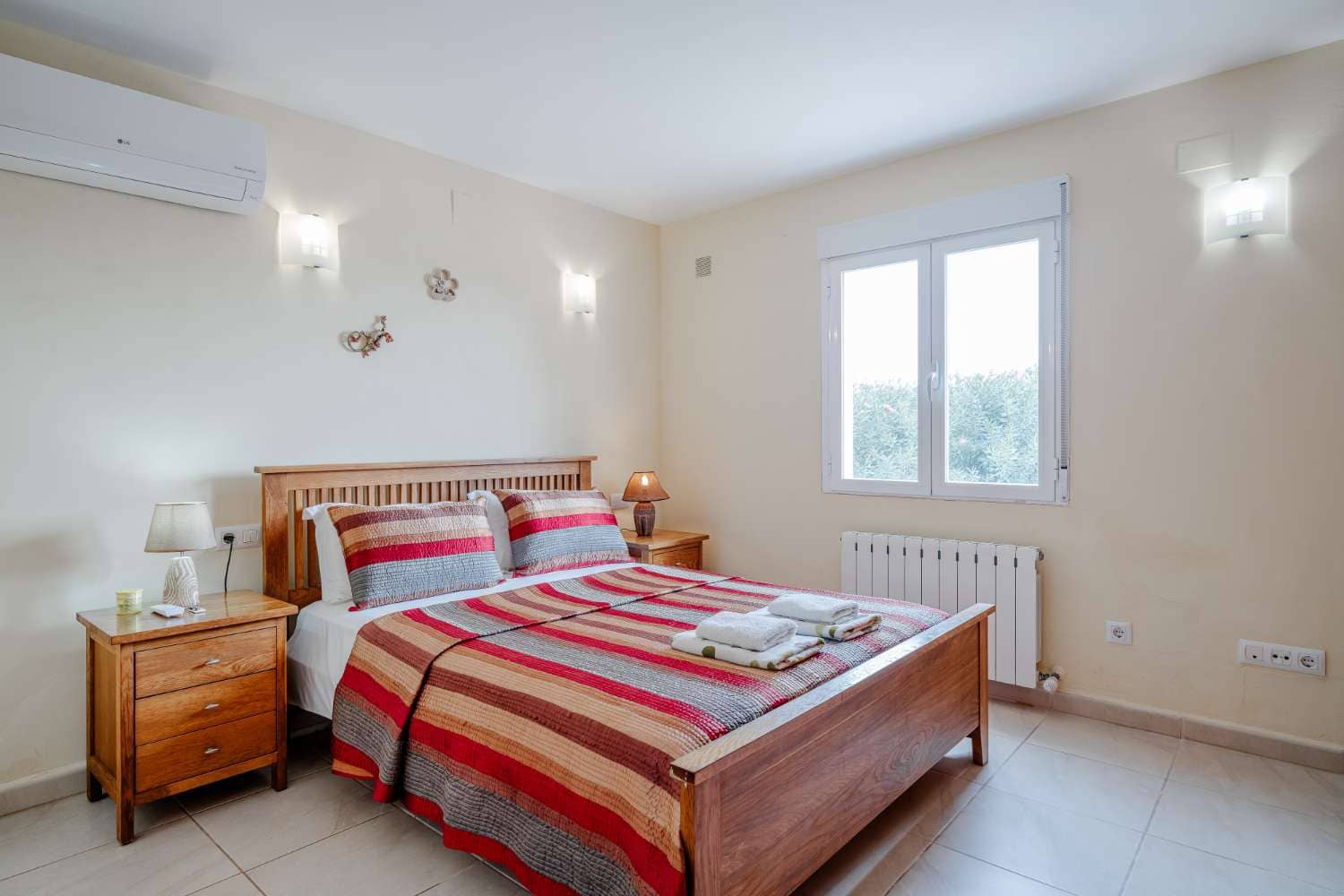 6 slaapkamer Villa te koop in Moraira met zwembad garage - € 799.000 (Ref: 10118801)