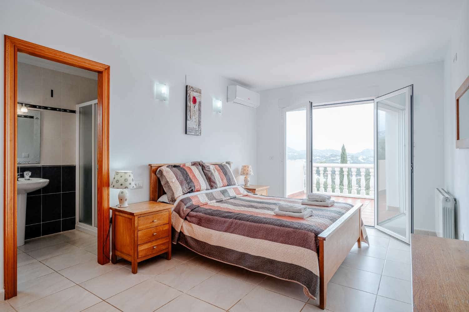 6 slaapkamer Villa te koop in Moraira met zwembad garage - € 799.000 (Ref: 10118801)