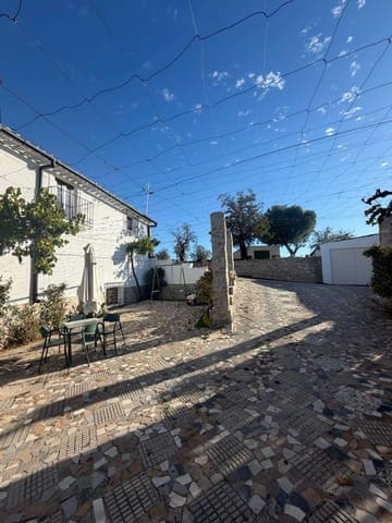 Casa de 6 habitaciones en Chirivel en venta con garaje - 329.000 € (Ref: 10159020)