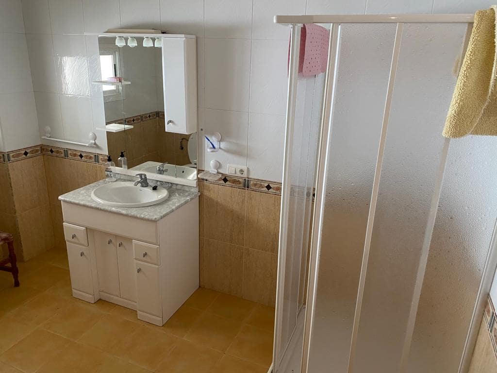 5 soveværelse Rækkehus til salg i Topares - € 42.000 (Ref: 7868812)