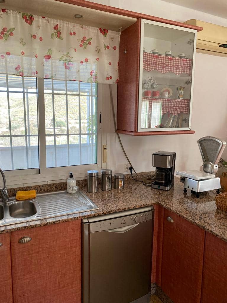 6 soveværelse Villa til salg i Sorbas med swimmingpool - € 199.995 (Ref: 7938171)