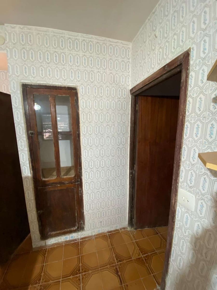 4 soveværelse Finca/Landehus til salg i Cullar med swimmingpool - € 93.000 (Ref: 8068378)