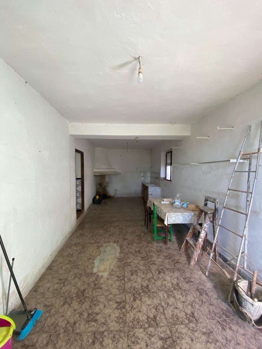 4 soveværelse Finca/Landehus til salg i Cullar med swimmingpool - € 93.000 (Ref: 8068378)