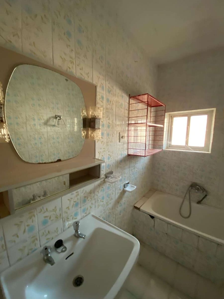 4 soveværelse Finca/Landehus til salg i Cullar med swimmingpool - € 93.000 (Ref: 8068378)