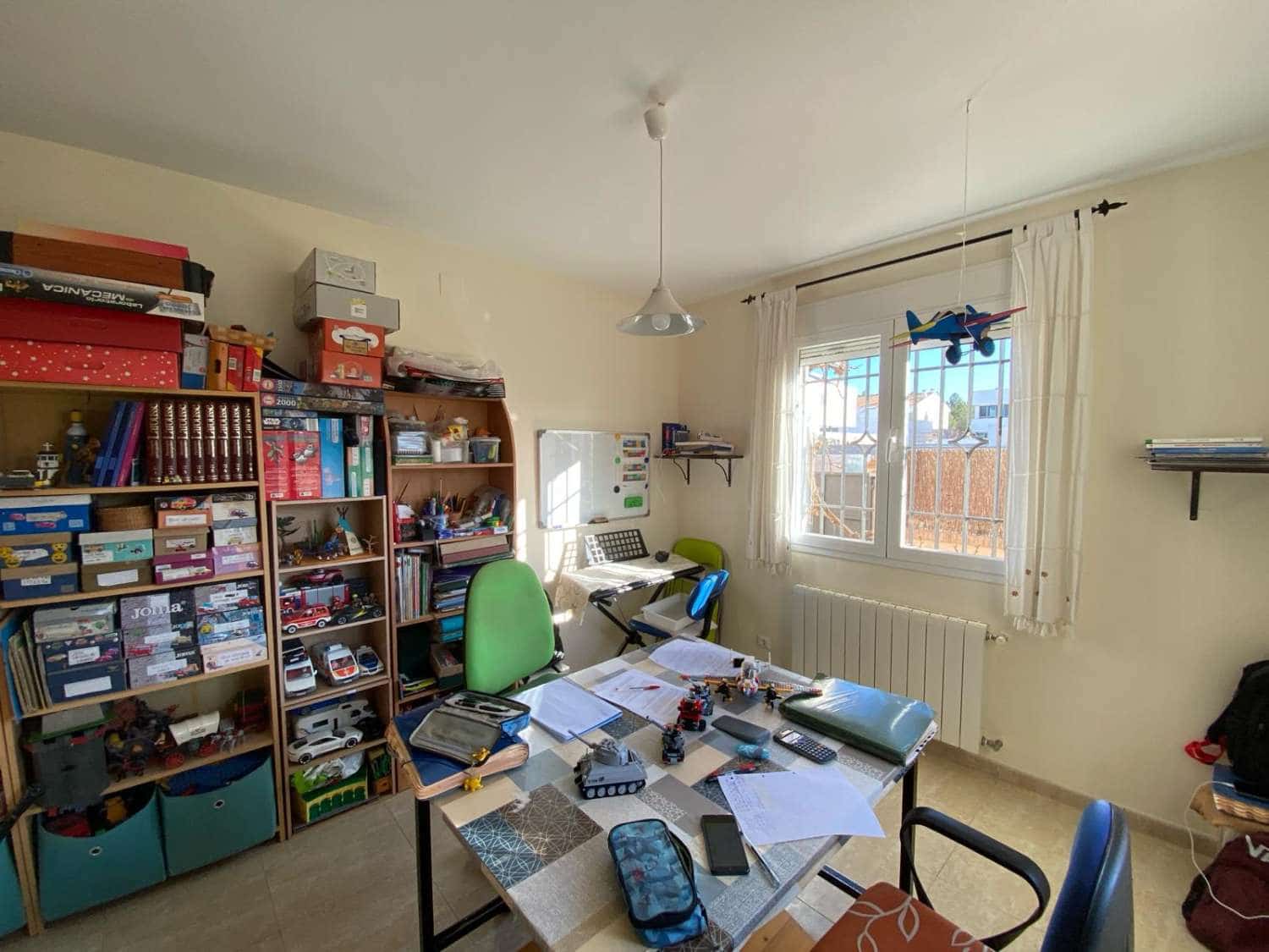 4 soverom Hus til salgs i Baza - € 208 000 (Ref: 8069861)