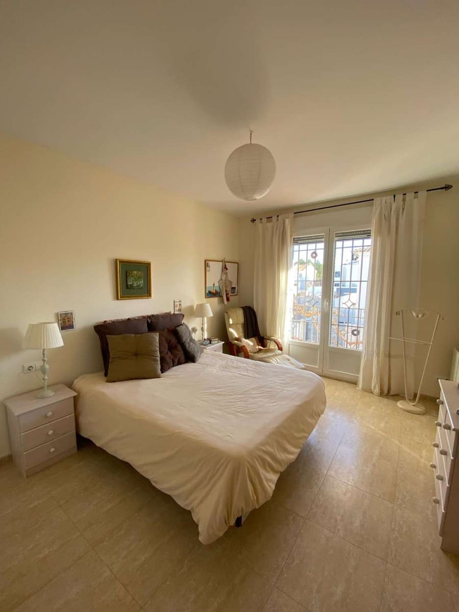 4 soverom Hus til salgs i Baza - € 208 000 (Ref: 8069861)