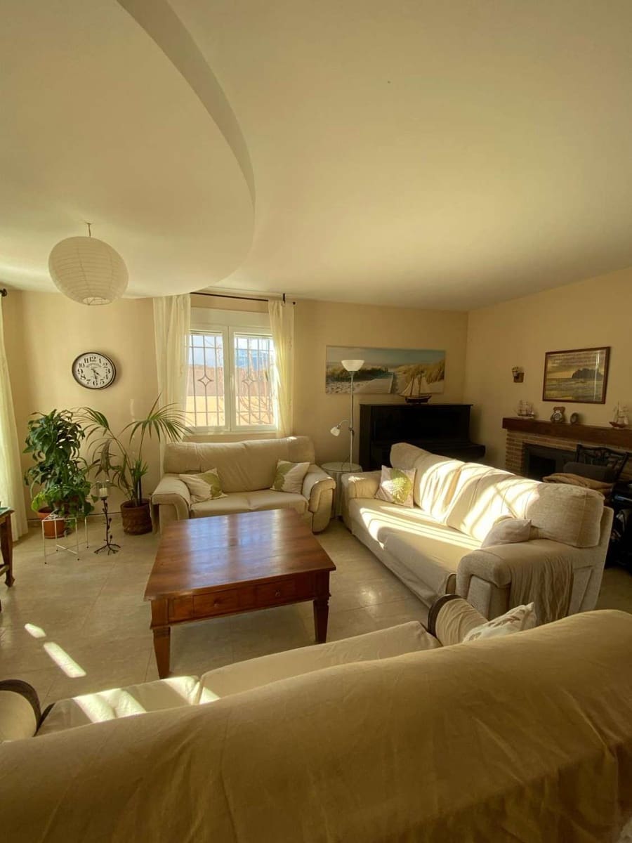 4 soverom Hus til salgs i Baza - € 208 000 (Ref: 8069861)