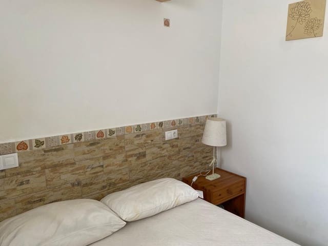 2 slaapkamer Bungalow te koop in Oria met garage - € 79.995 (Ref: 8070318)