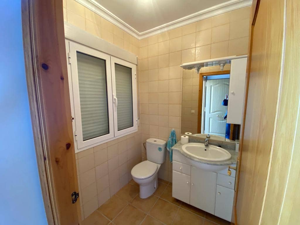 4 soveværelse Byhus til salg i Freila med garage - € 259.950 (Ref: 8070334)