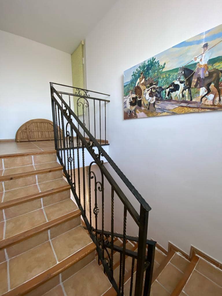 4 soveværelse Byhus til salg i Freila med garage - € 259.950 (Ref: 8070334)