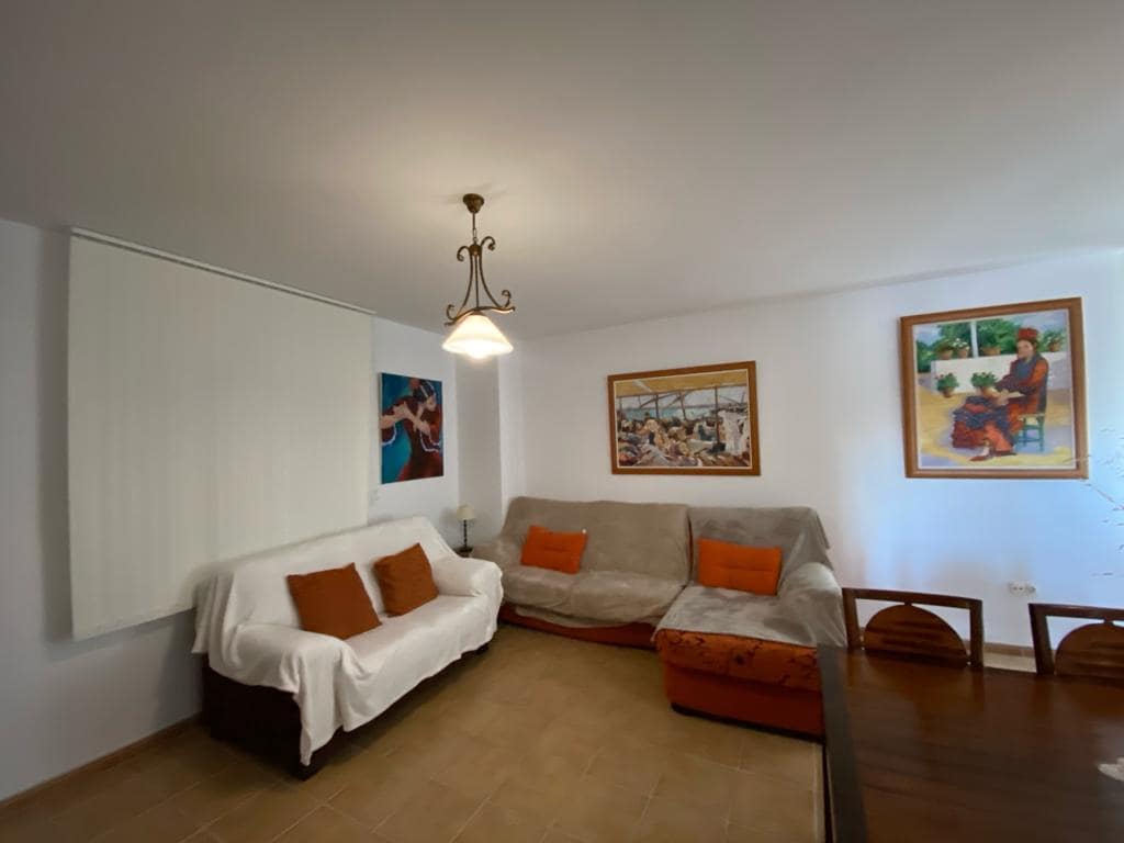 4 soveværelse Byhus til salg i Freila med garage - € 259.950 (Ref: 8070334)