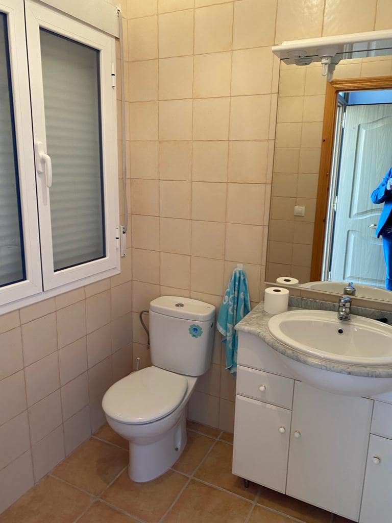 4 soveværelse Byhus til salg i Freila med garage - € 259.950 (Ref: 8070334)