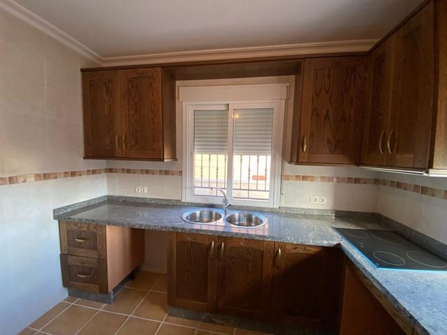 4 soverom Hus til salgs i Freila med garasje - € 259 950 (Ref: 8070334)