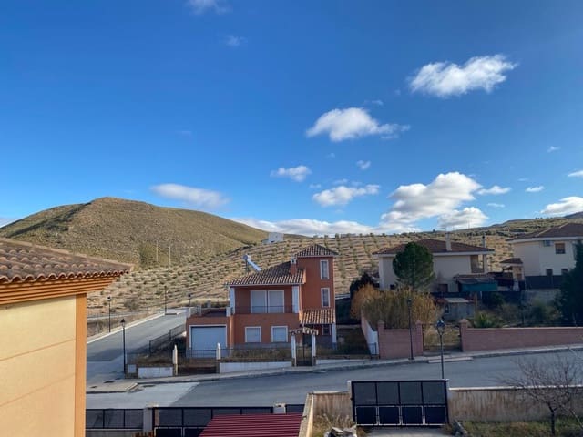 4 soverom Hus til salgs i Freila med garasje - € 259 950 (Ref: 8070334)