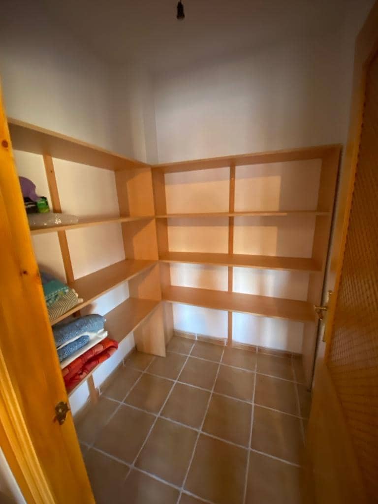 4 soveværelse Byhus til salg i Freila med garage - € 259.950 (Ref: 8070334)