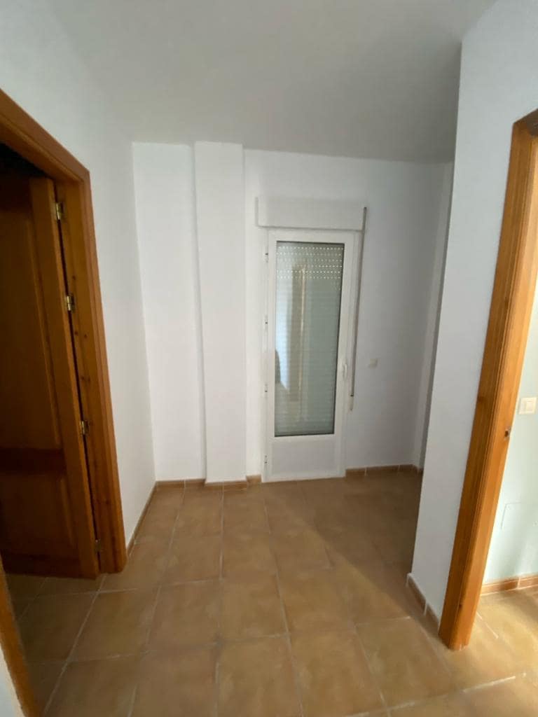 4 soveværelse Byhus til salg i Freila med garage - € 259.950 (Ref: 8070334)