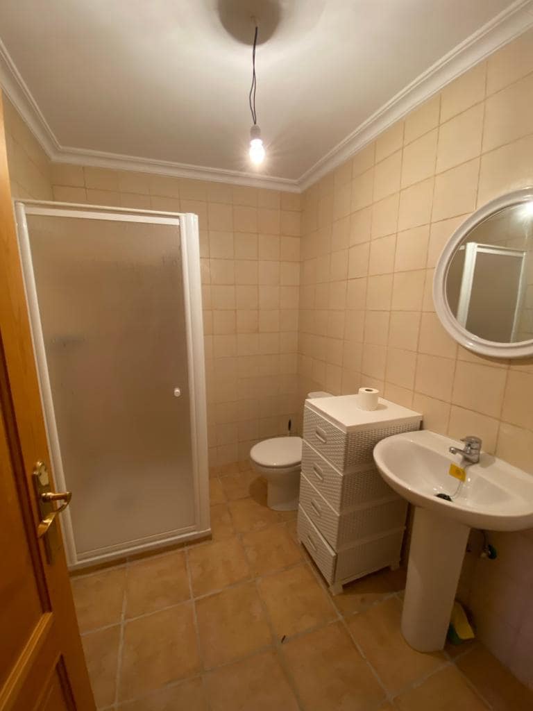 4 soveværelse Byhus til salg i Freila med garage - € 259.950 (Ref: 8070334)