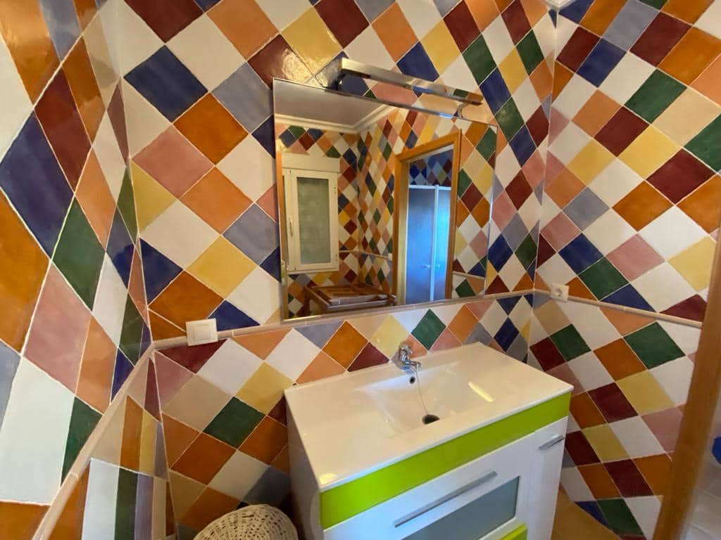 4 soveværelse Byhus til salg i Freila med garage - € 259.950 (Ref: 8070334)