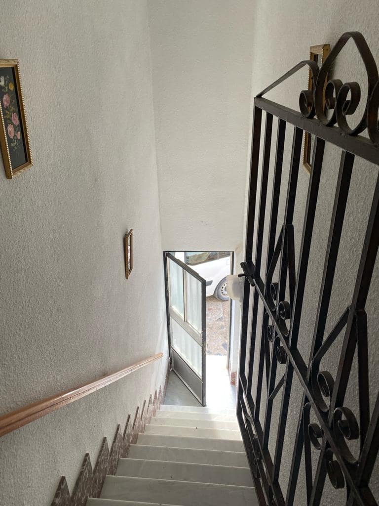 3 soveværelse Byhus til salg i Freila med garage - € 48.500 (Ref: 8079308)