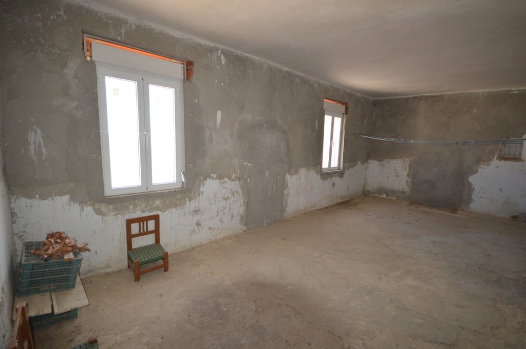 4 slaapkamer Huis te koop in Oria - € 54.000 (Ref: 8114271)