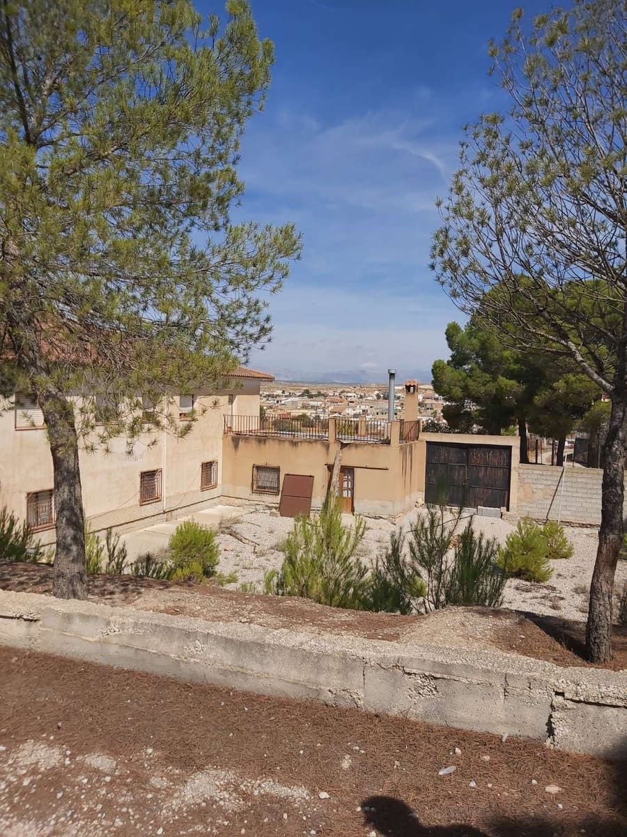 10 soverom Hus til salgs i Benamaurel med garasje - € 400 000 (Ref: 8210984)