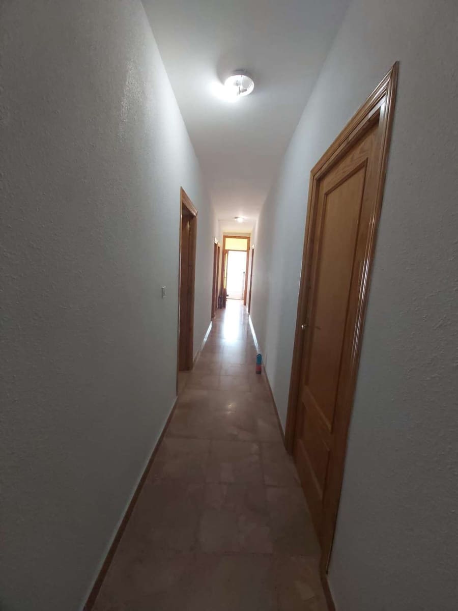 10 soverom Hus til salgs i Benamaurel med garasje - € 400 000 (Ref: 8210984)