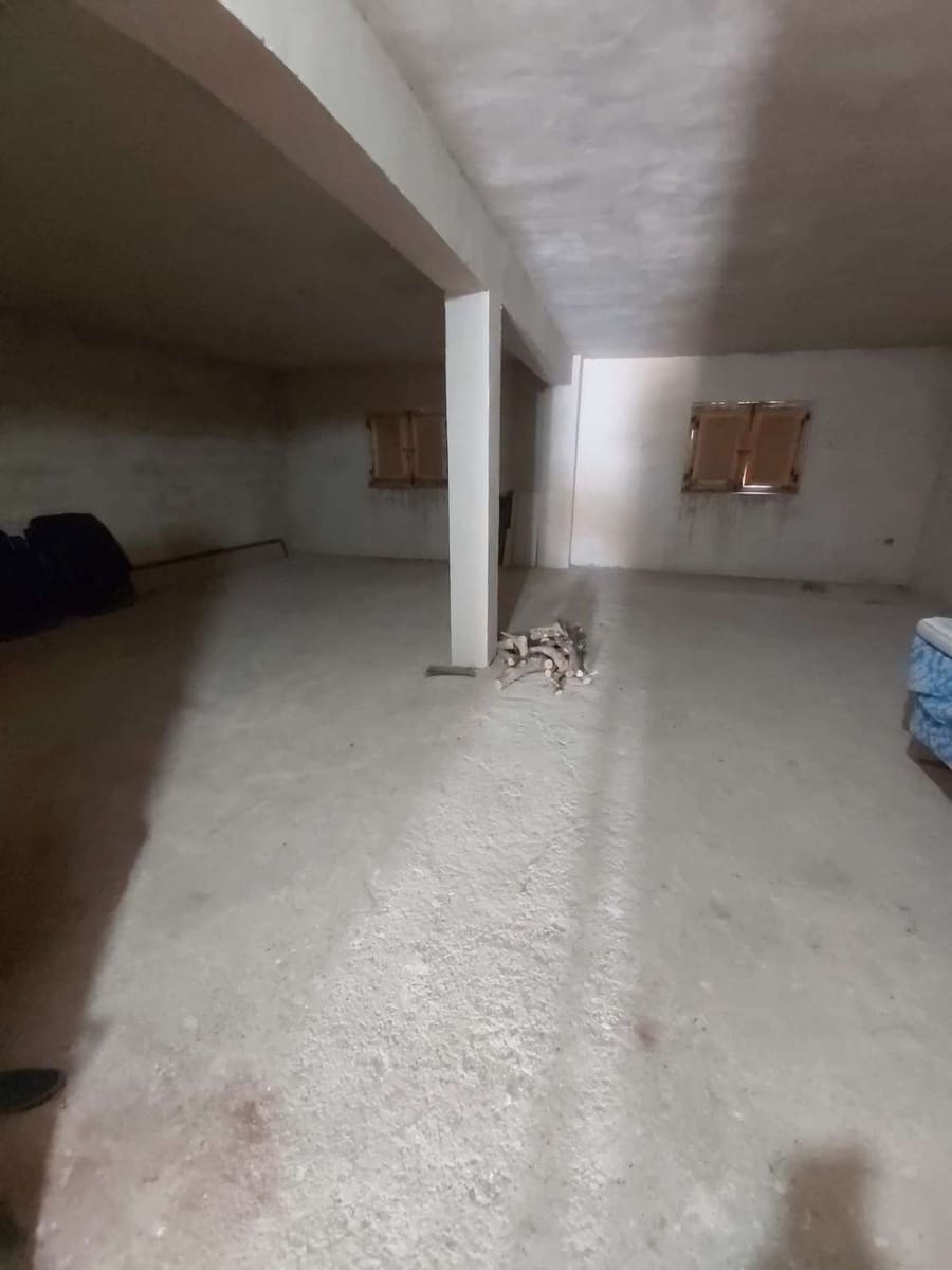 10 soverom Hus til salgs i Benamaurel med garasje - € 400 000 (Ref: 8210984)