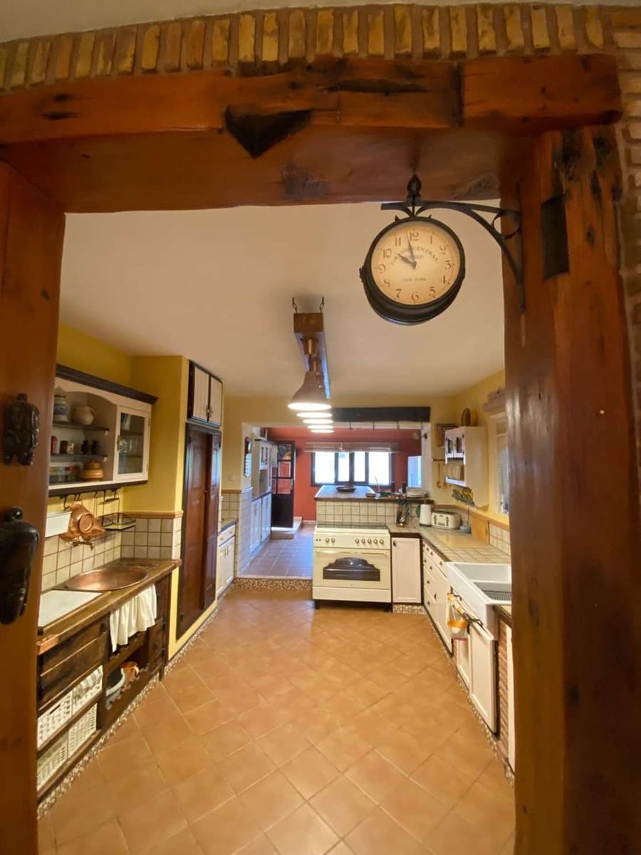 7 bedroom Townhouse for sale in Chirivel - € 280,000 (Ref: 8406997)