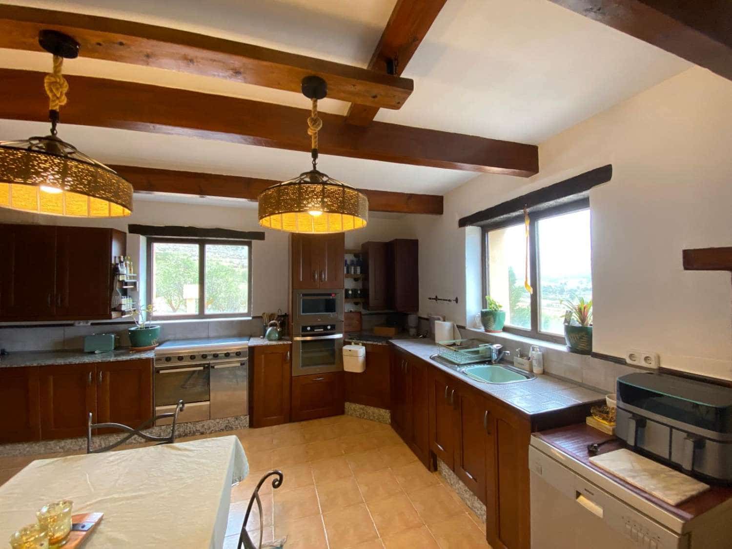 7 bedroom Townhouse for sale in Chirivel - € 280,000 (Ref: 8406997)