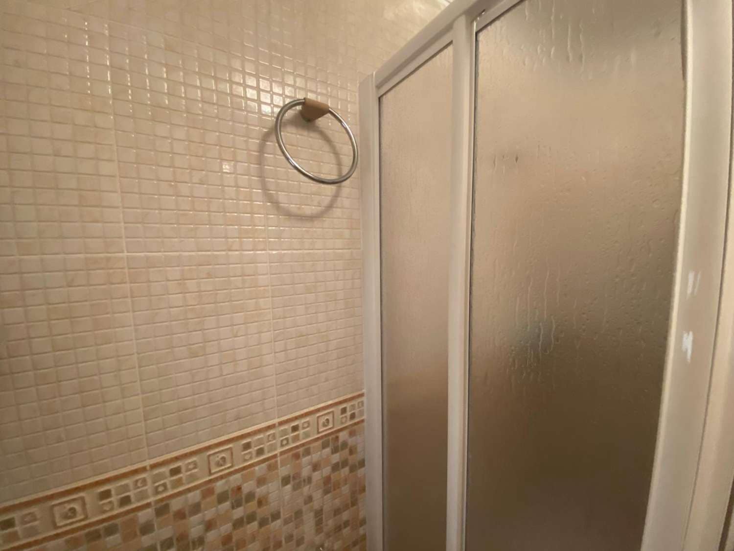 3 soveværelse Byhus til salg i Maria med garage - € 60.000 (Ref: 8406998)