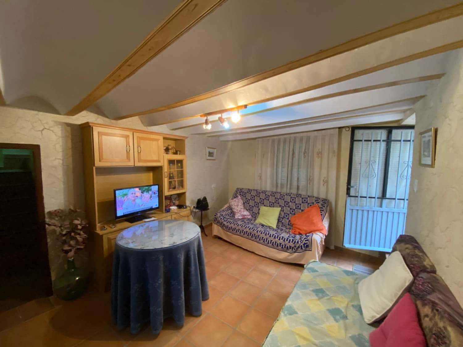 3 soveværelse Byhus til salg i Maria med garage - € 60.000 (Ref: 8406998)