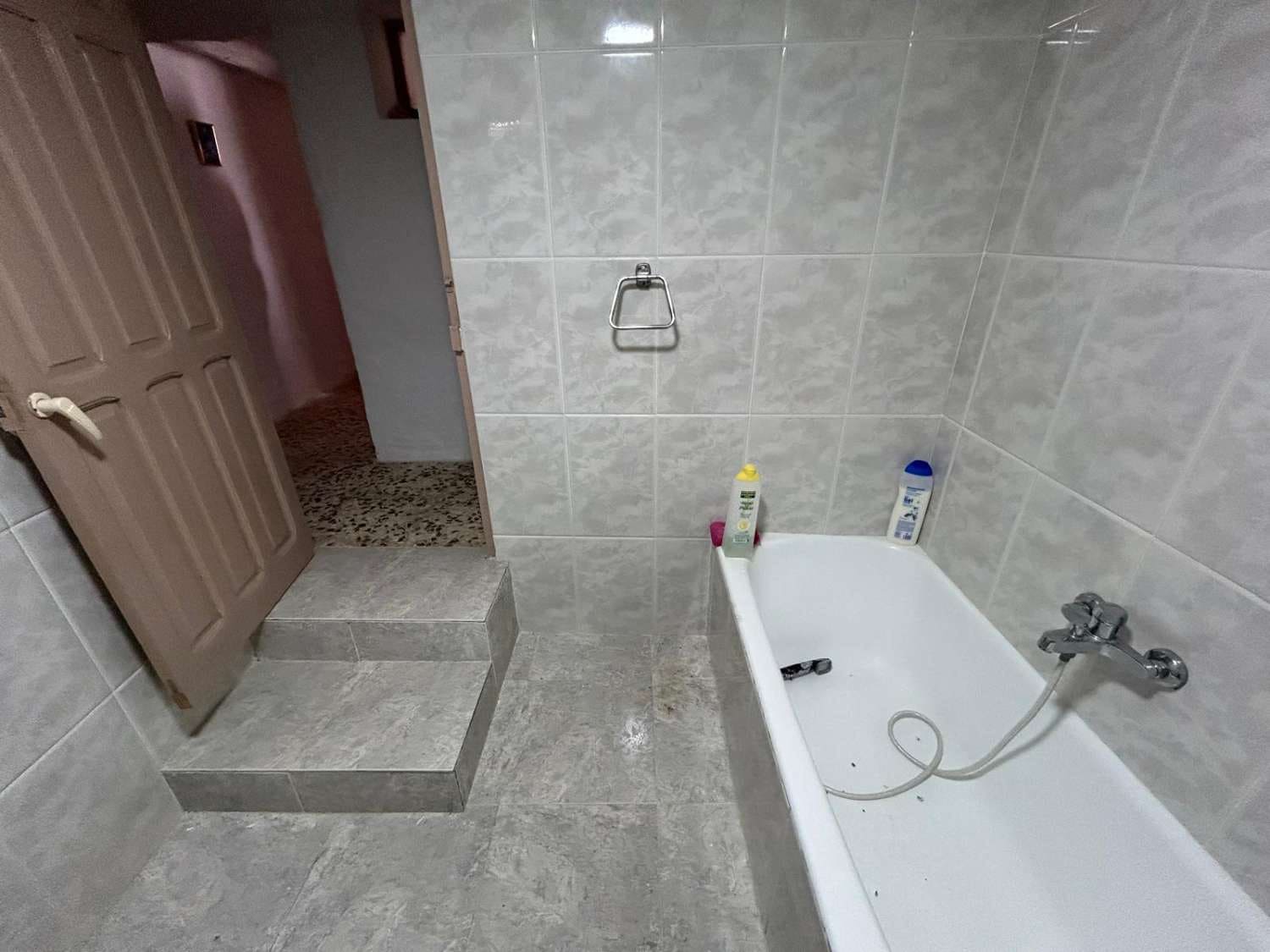 5 soverom Hus til salgs i Oria - € 80 000 (Ref: 8484464)