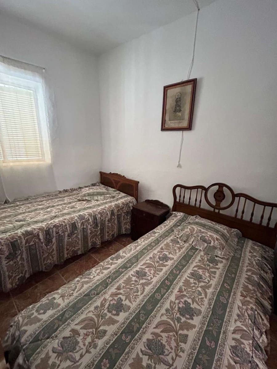 5 soverom Hus til salgs i Oria - € 80 000 (Ref: 8484464)