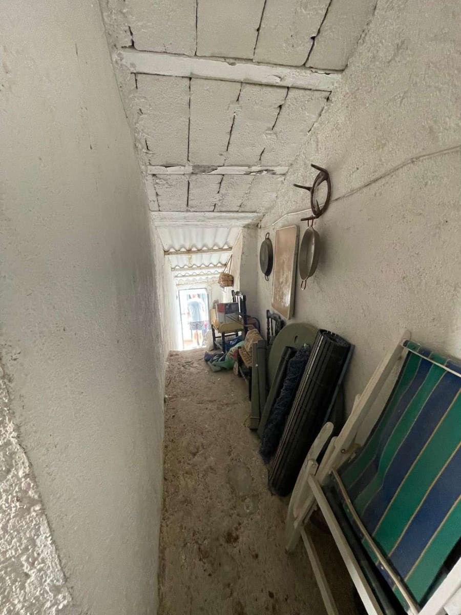 5 slaapkamer Huis te koop in Velez-Blanco - € 75.000 (Ref: 8597114)