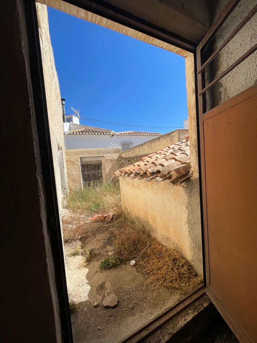 5 slaapkamer Huis te koop in Velez-Blanco - € 75.000 (Ref: 8597114)